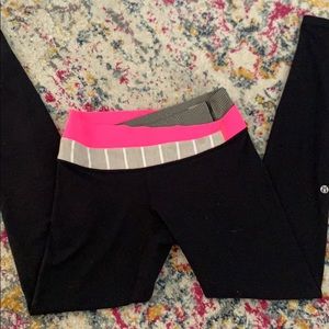 COPY - Lululemon black wunder under leggings